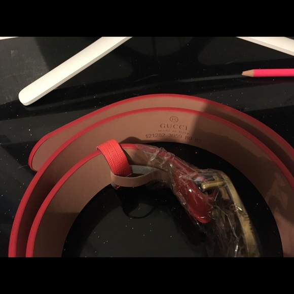 Read designer Gucci belt - Picture 2 of 2